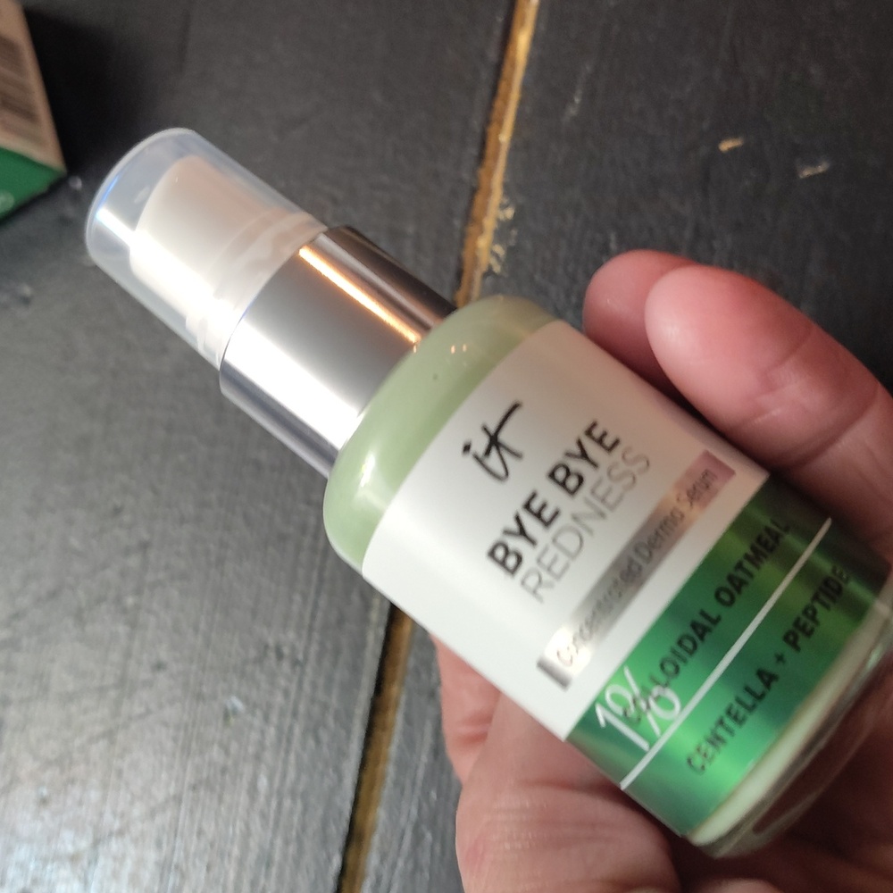 IT Cosmetics Bye Bye Redness Concentrated Derma Serum - Green and White - Picture 12 of 14